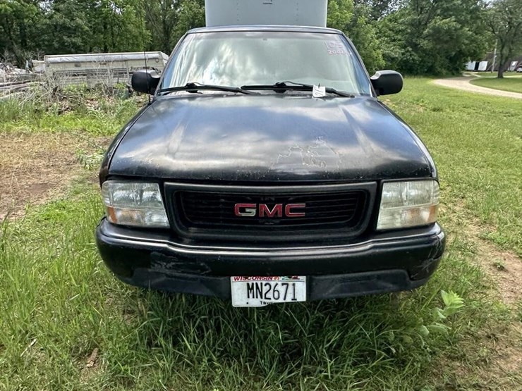 2002-gmc-sonoma-image-5