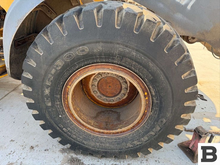 john-deere-624-image-28