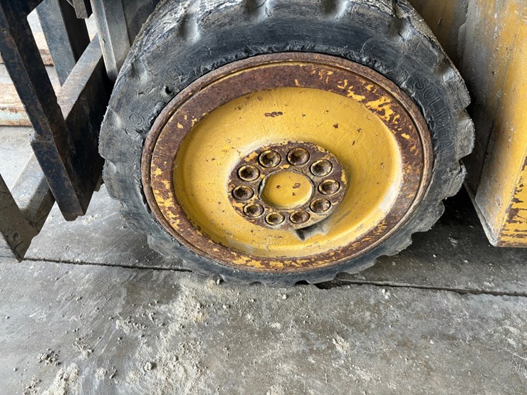 caterpillar-t50d-image-56