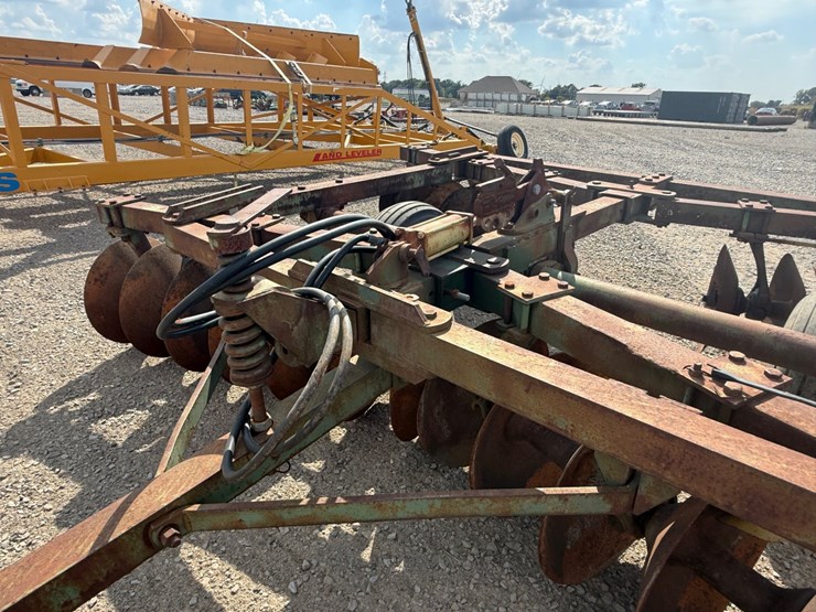 john-deere-15-image-12