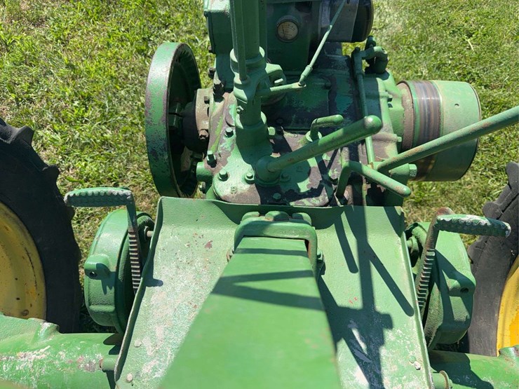 john-deere-b-image-31