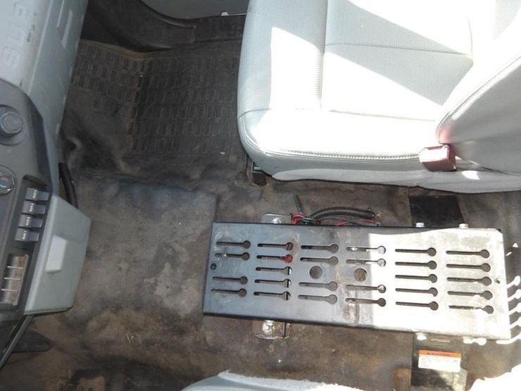 2013-ford-f250-image-18