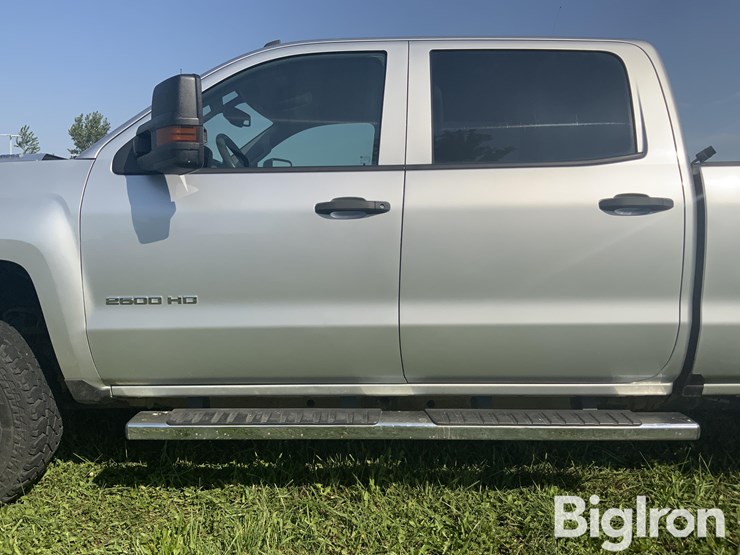 2017-chevrolet-silverado-2500-image-16