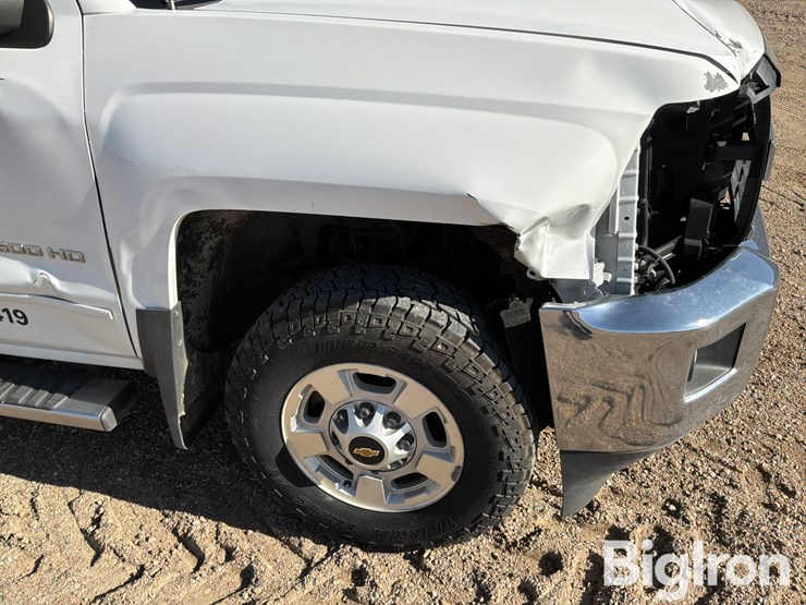 2015-chevrolet-silverado-2500-image-13