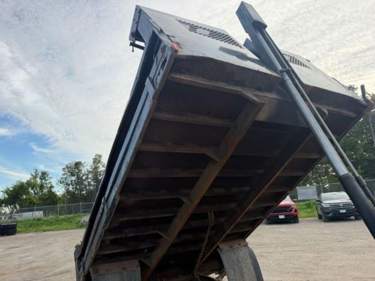 2007-gmc-sierra-3500-image-28
