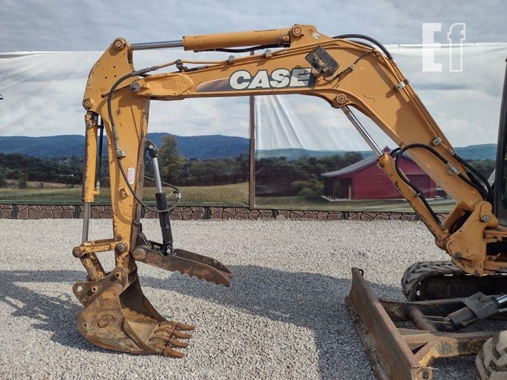 2011-case-cx36b-image-20