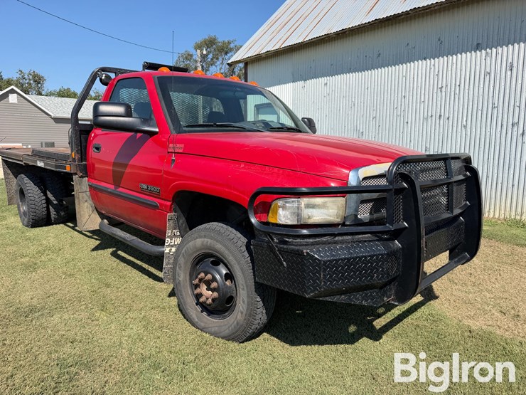 2001-dodge-ram-3500-image-1