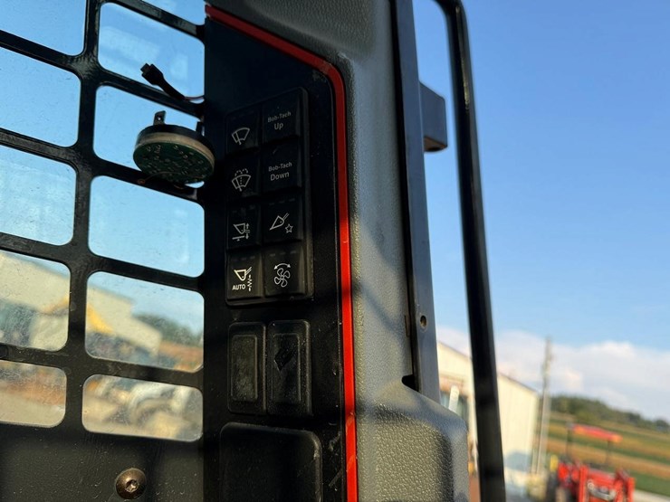 2022-bobcat-t66-image-22