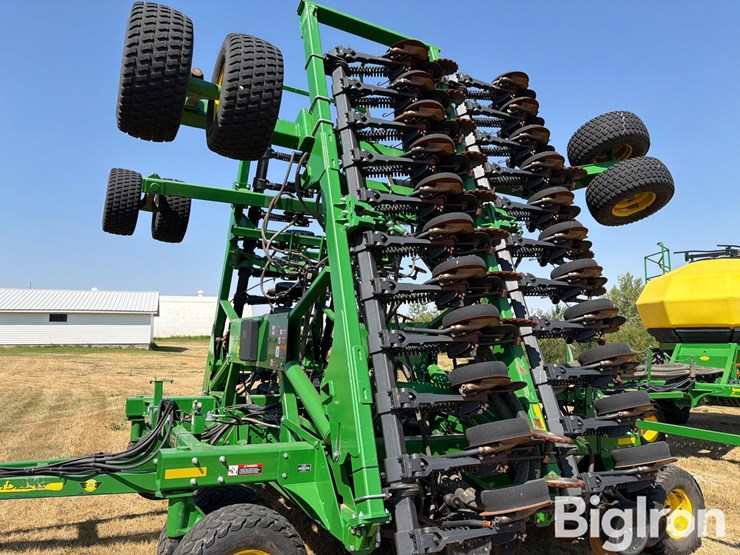 2019-john-deere-1890-image-10