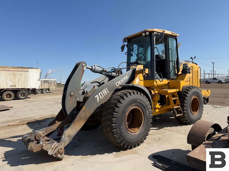 john-deere-624-image-1