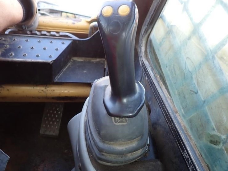 2002-caterpillar-226-image-20