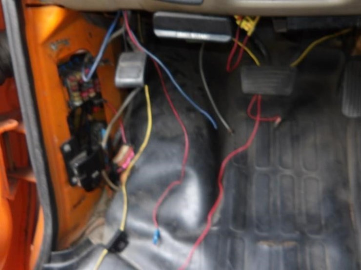 2000-gmc-savana-g3500-image-38