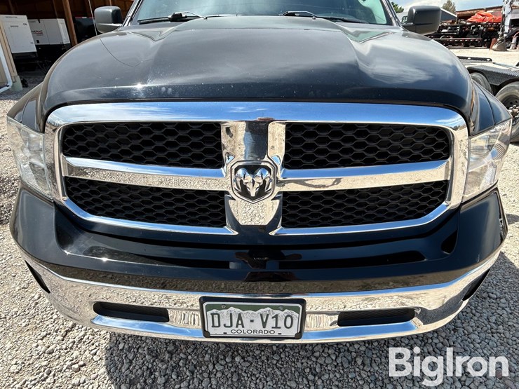 2022-ram-1500-classic-image-9
