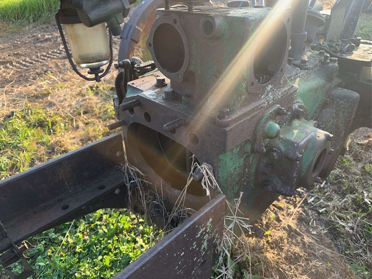 john-deere-b-image-4