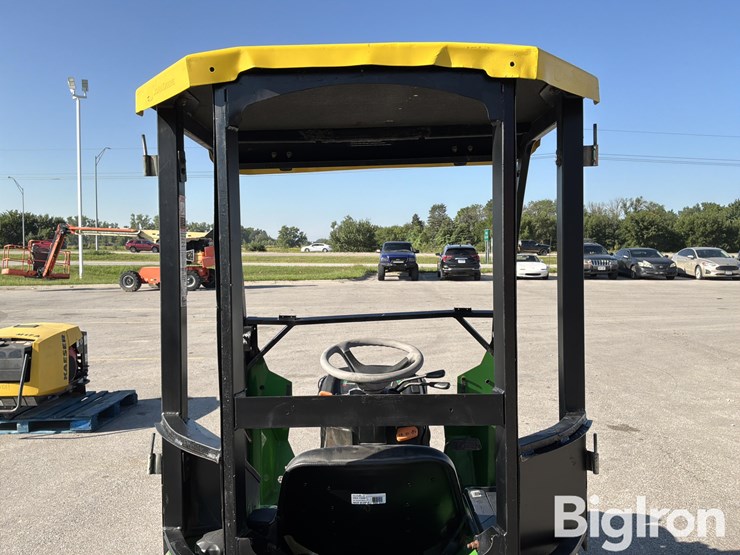 2002-john-deere-300-image-19