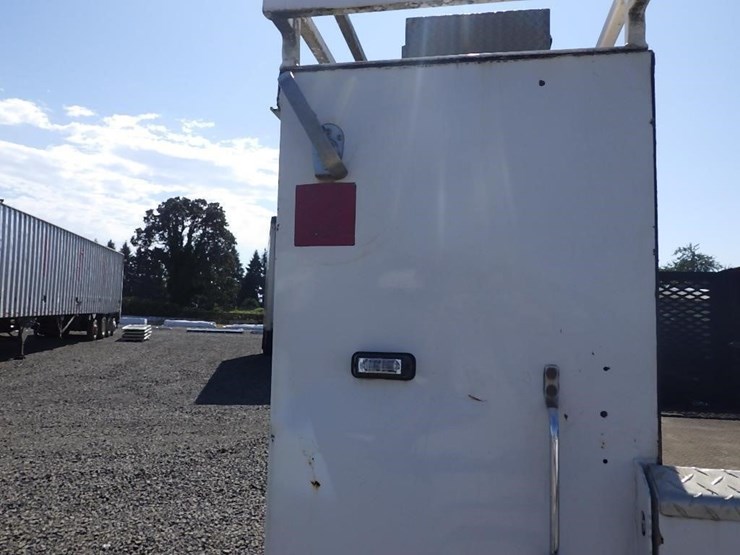 2011-ford-f550-image-22