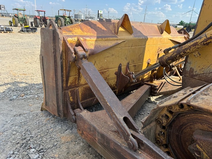 caterpillar-d6m-image-15