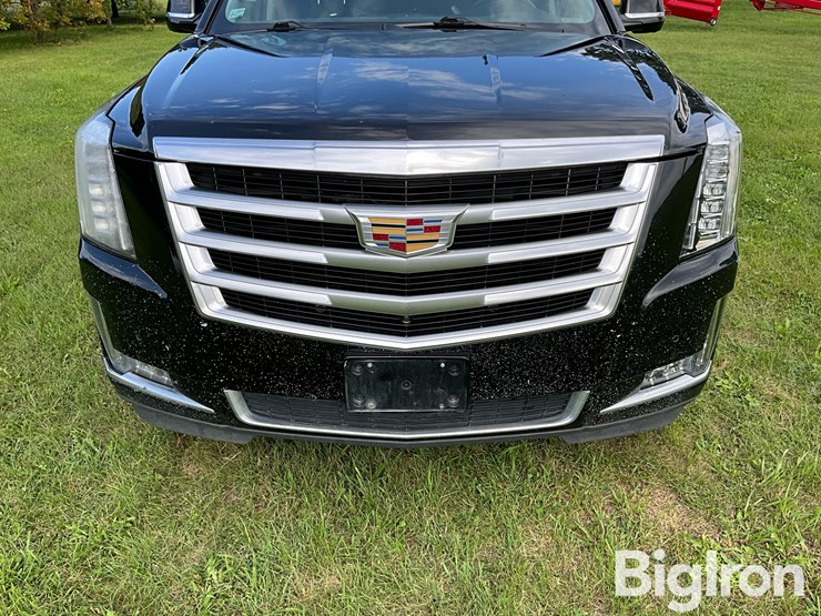 2015-cadillac-escalade-esv-image-11