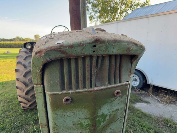 john-deere-4010-image-12