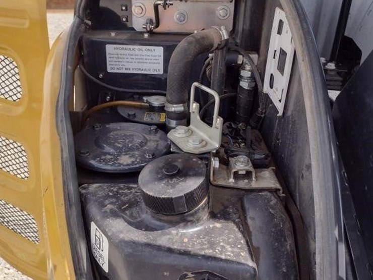 2021-deere-35g-image-31
