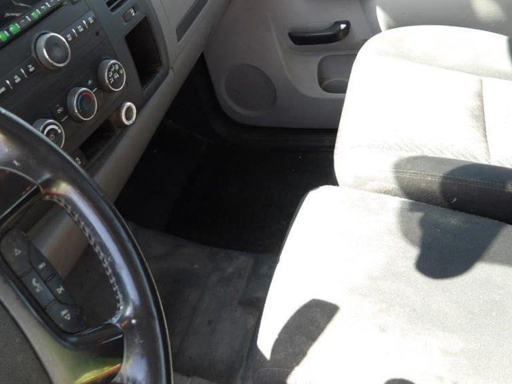 2012-gmc-sierra-3500-image-31