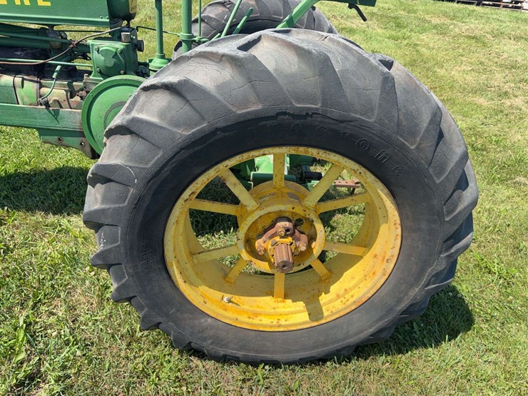 john-deere-b-image-13