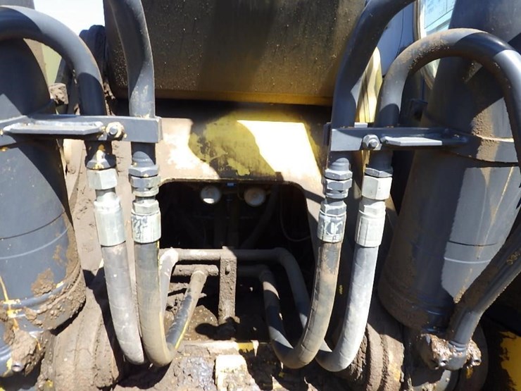 deere-330c-lc-image-38