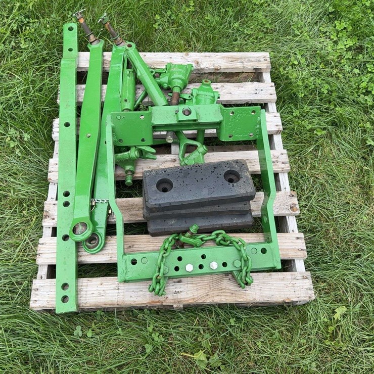 John Deere Dubuque Hitch