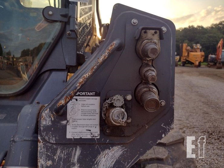 2019-deere-332g-image-19