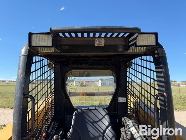 john-deere-325-image-13