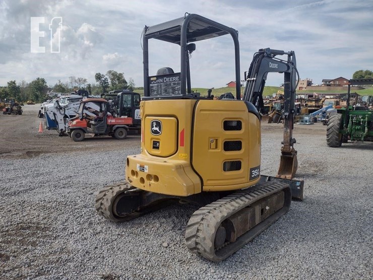 2021-deere-35g-image-36