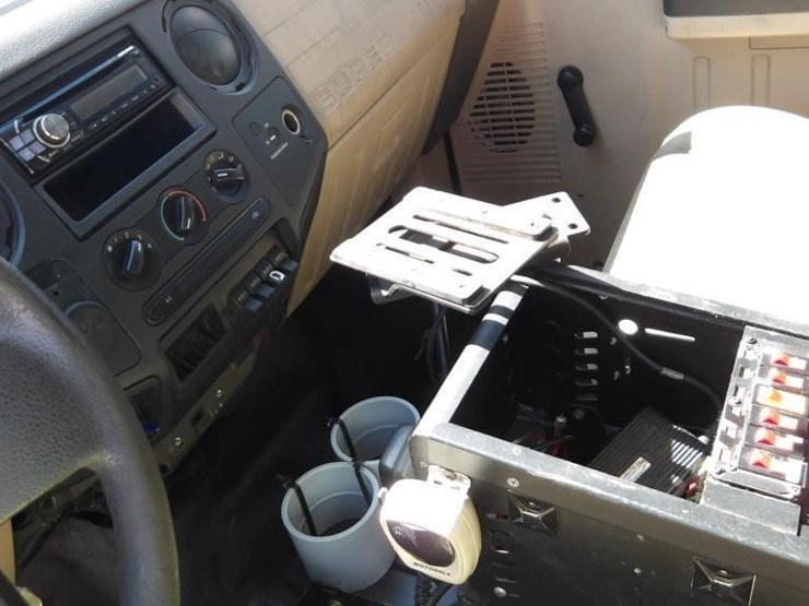 2010-ford-f450-image-27