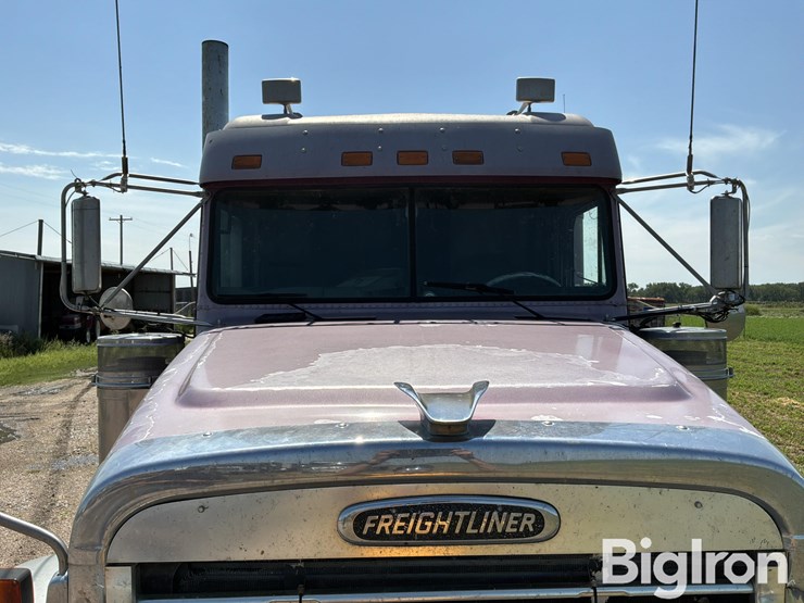 2003-freightliner-fld120-image-12