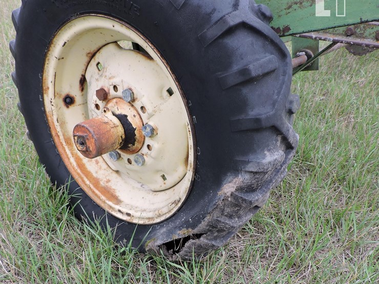 john-deere-10-image-3