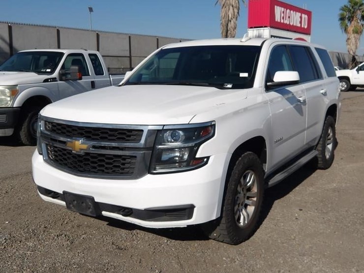 2015-chevrolet-tahoe-image-1