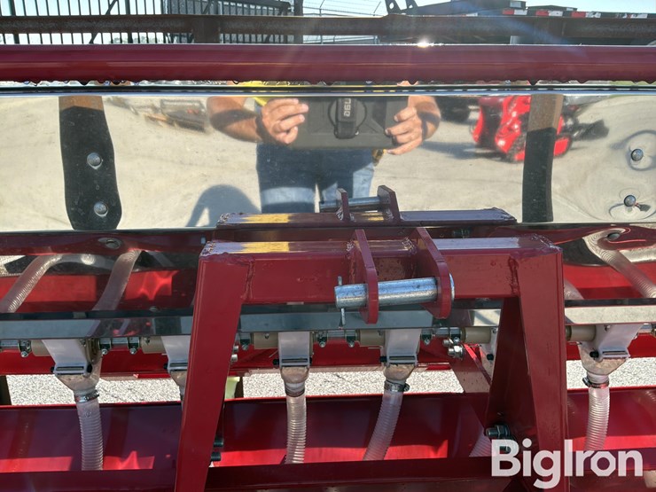 2026-massey-ferguson-730-image-15