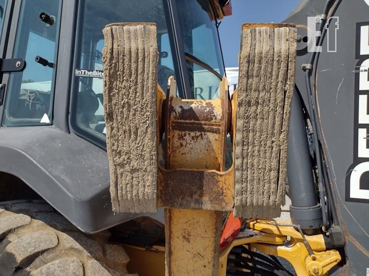 2010-deere-310sj-image-25