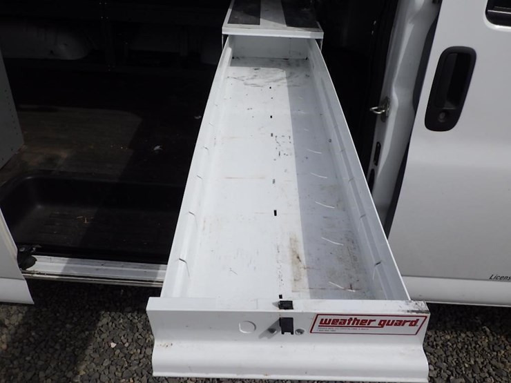 2017-utility-van-image-18