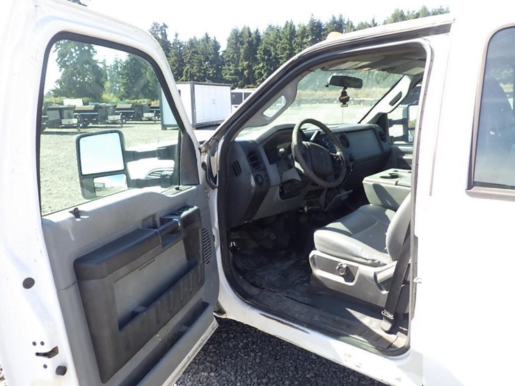 2015-ford-f550-image-33