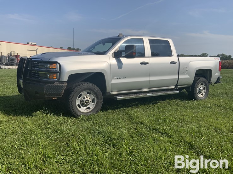 2017-chevrolet-silverado-2500-image-1