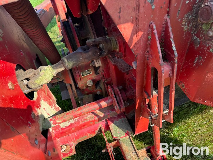 new-holland-489-image-12