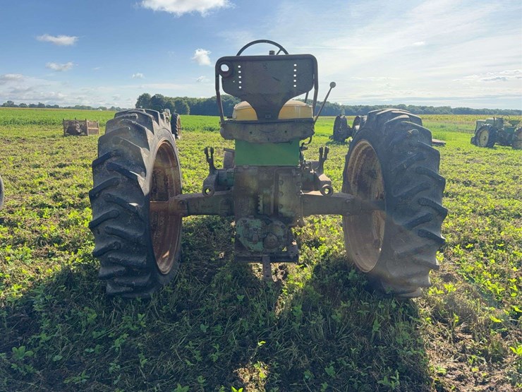 john-deere-520-image-5