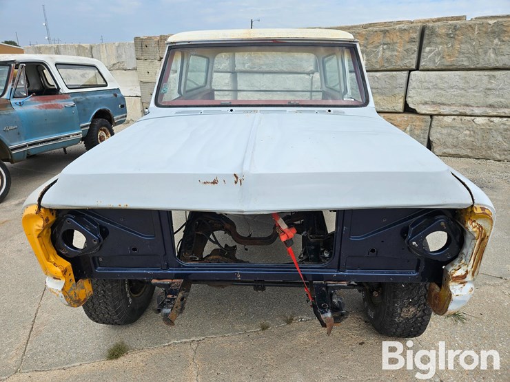 1972-chevrolet-k5-image-2