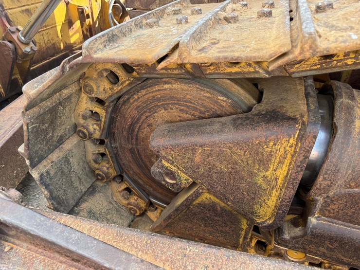 caterpillar-d6m-image-14