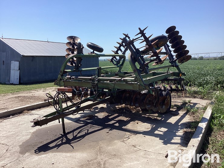 john-deere-20-image-1