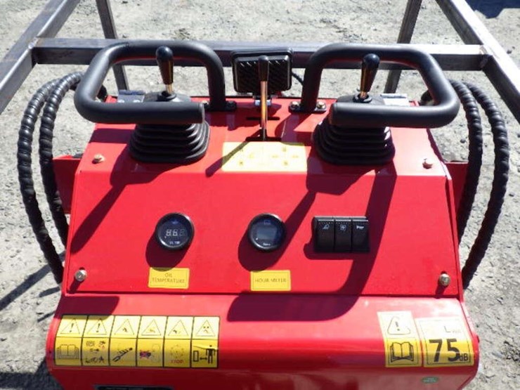 2026-sdlool-323tz-skid-steer-loader-image-14