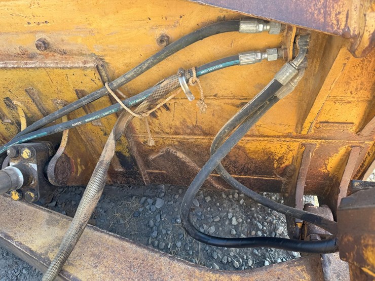 caterpillar-d6m-image-19