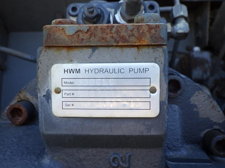deere-330c-lc-image-24