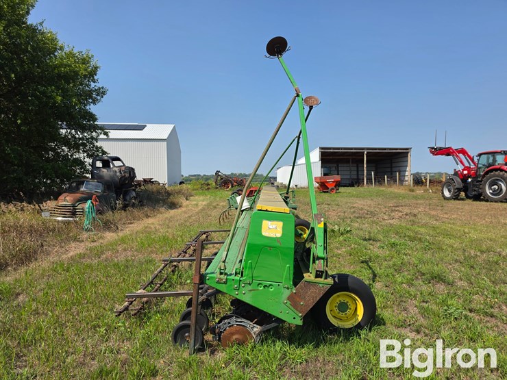 john-deere-520-image-4