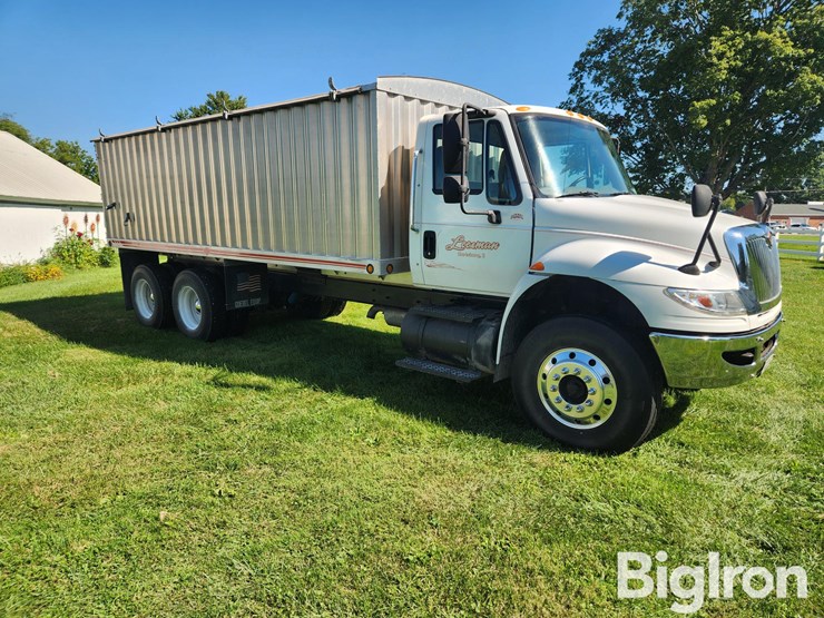 2006-international-durastar-4400-image-3